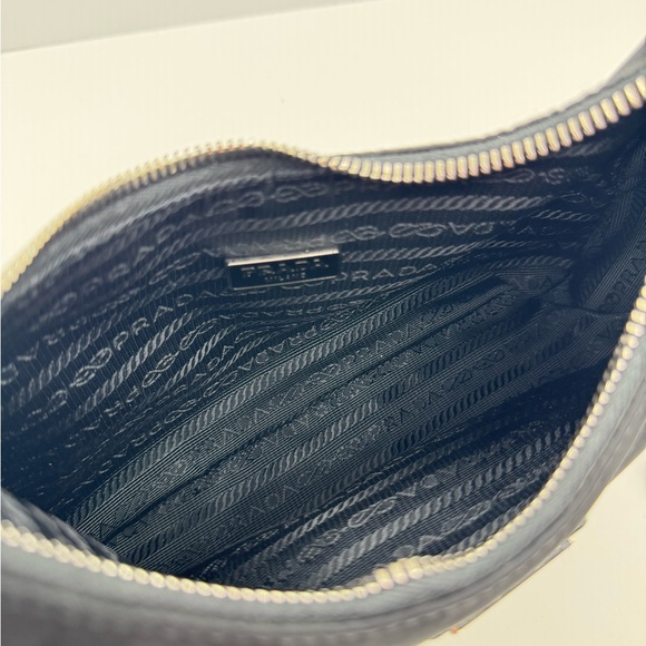 💕SOLD Authentic Prada Re-Edition 2005 - Picture 5 of 5